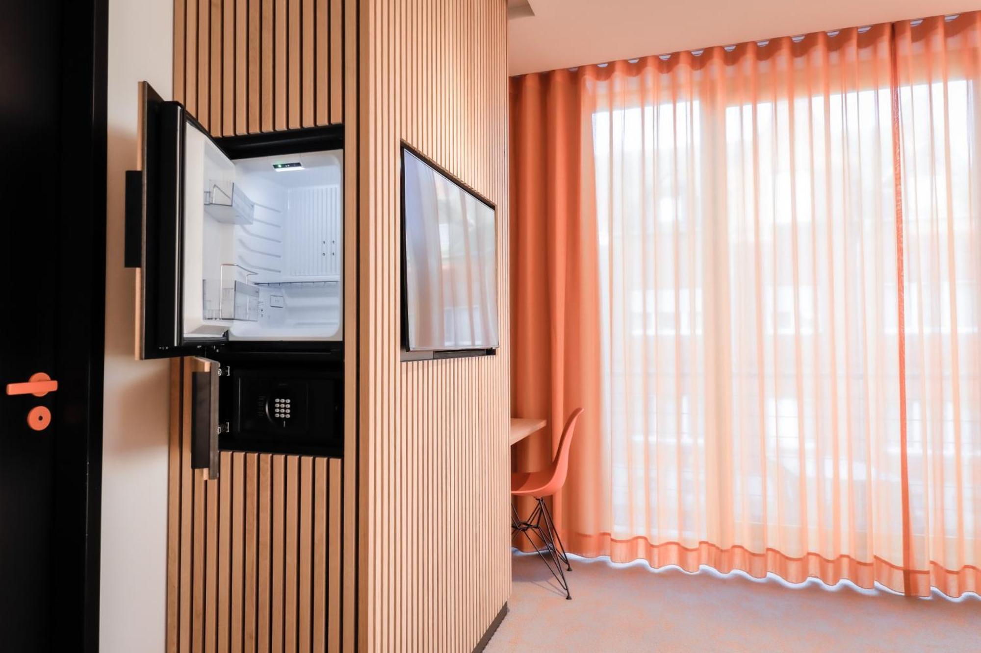 Art Hotel Ален Экстерьер фото